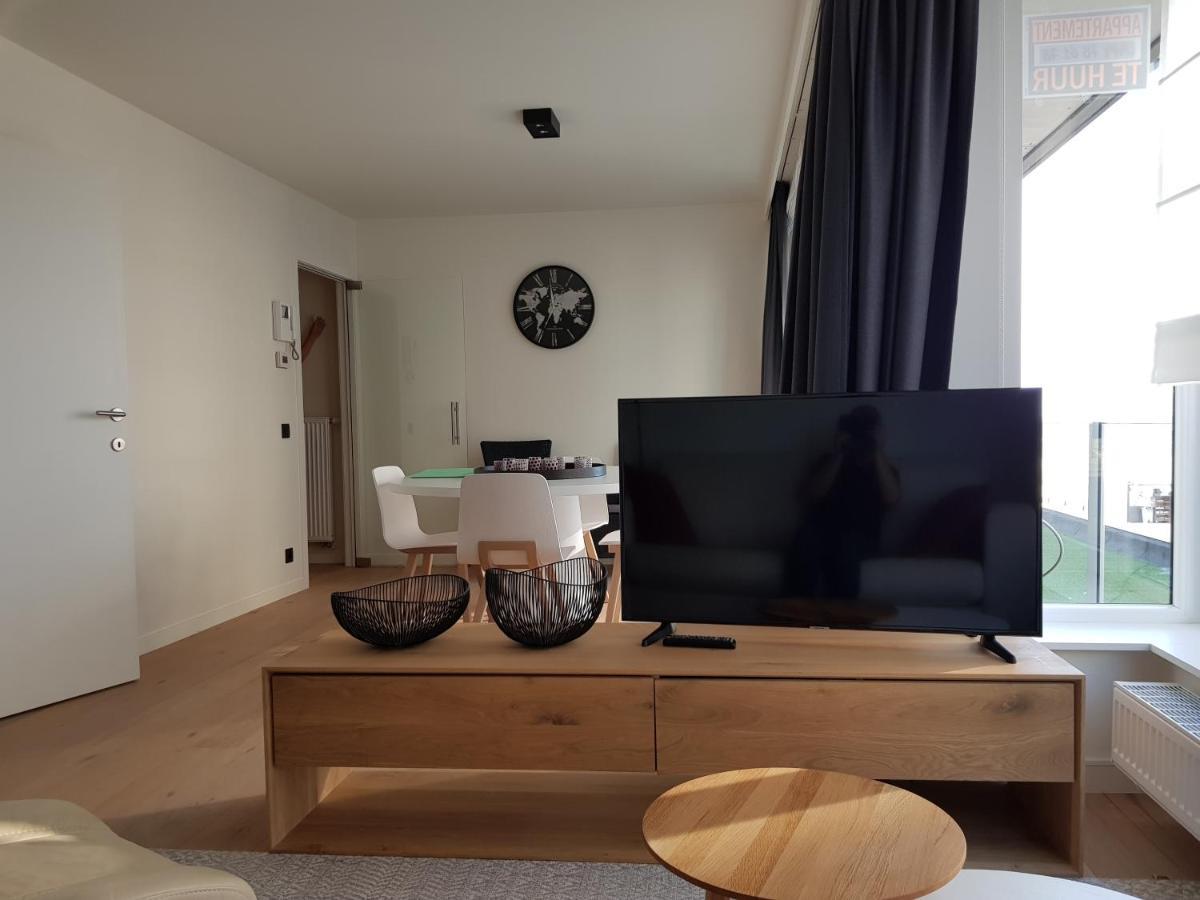 Koksijde Zeedijk La Digue 102 Appartement Met Garage - Lateraal Zeezicht Eksteriør billede