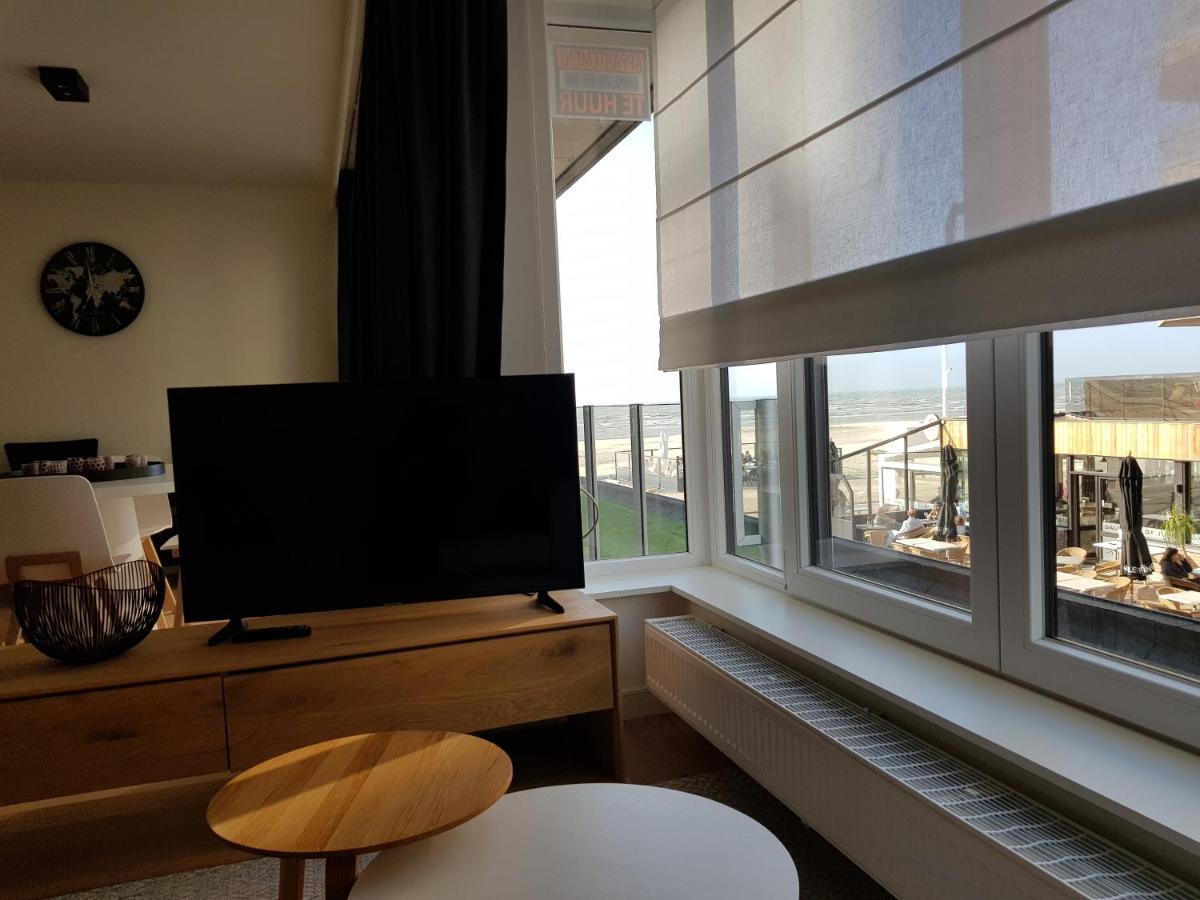 Koksijde Zeedijk La Digue 102 Appartement Met Garage - Lateraal Zeezicht Eksteriør billede