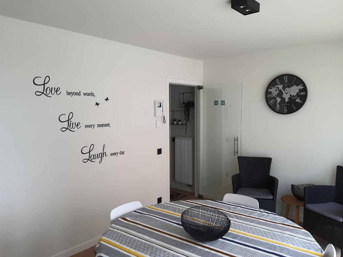 Koksijde Zeedijk La Digue 102 Appartement Met Garage - Lateraal Zeezicht Eksteriør billede